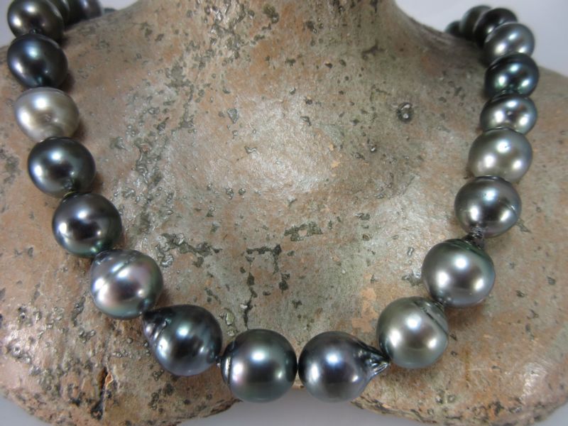 Semibarocke Perlen