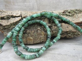 Smaragd Scheiben Halskette nur 34,90 Euro
