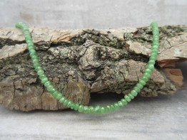 Tsavorit Halskette -  grüner Granat-Edelstein
