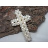 Kreuz aus Perlen